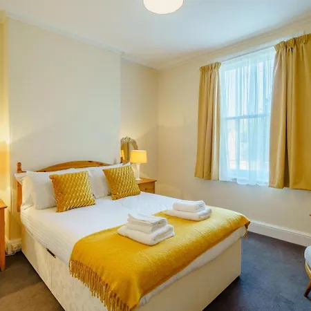 3 Bed In Oc-s34885 Holiday home